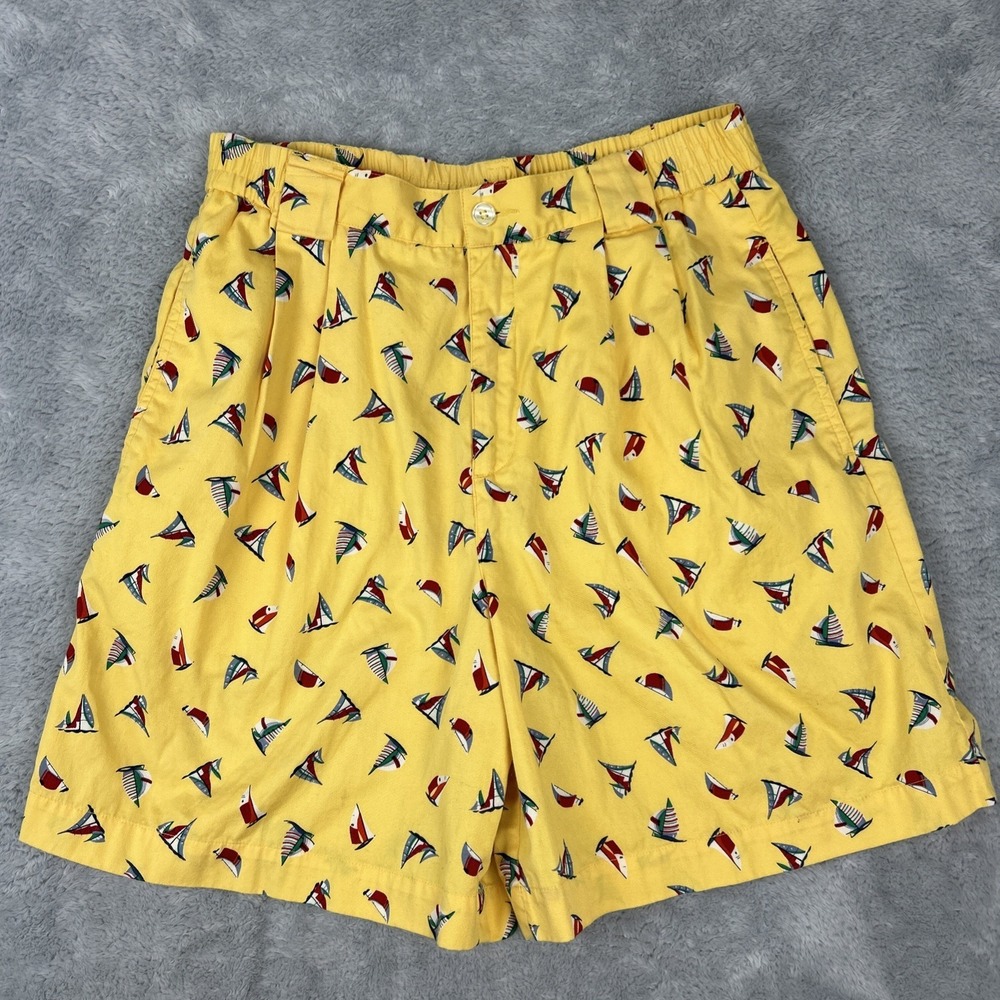 Women's sz 10 Shorts Vintage 90s Lizsport Yellow Sail Boats Yellow Pleated